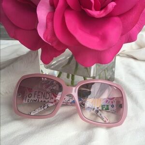 Fendi Pink Sunglasses Reposhed from @OKflo224